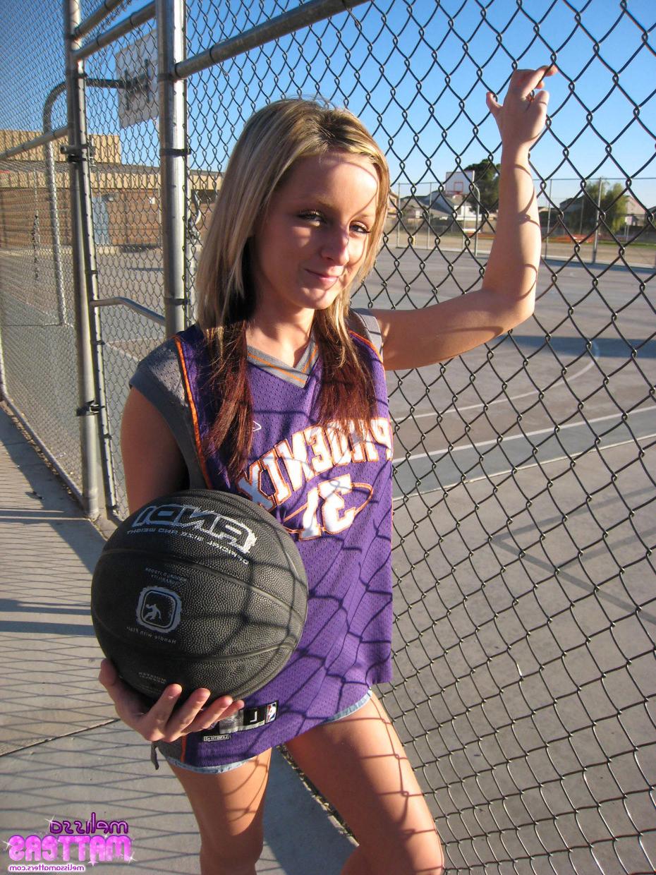 16P Cute teen Melissa and her lovely body getting a little naughty at the basketball