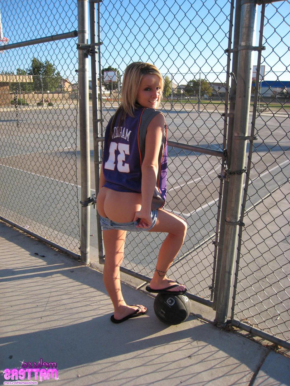 16P Cute teen Melissa and her lovely body getting a little naughty at the basketball