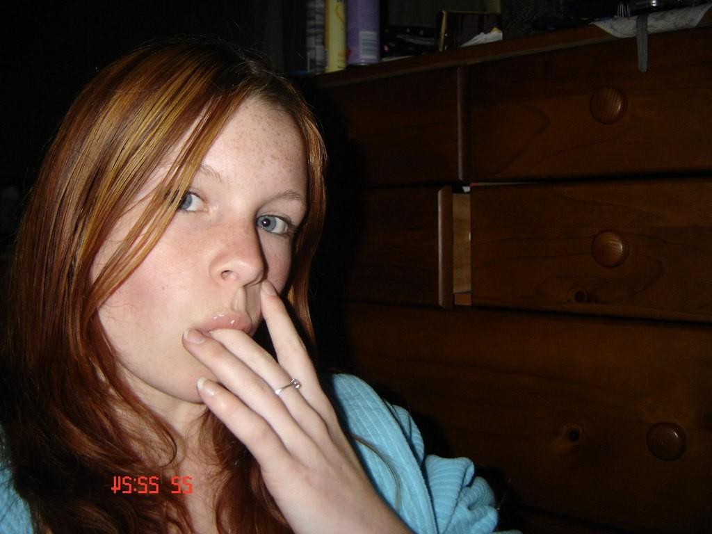 8P Nasty homemade close-ups with girl?s pussy toy owned