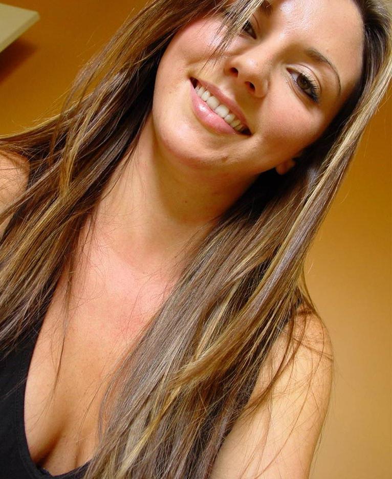 10P Cuddly girlfriend strips her black bra showing her small tits