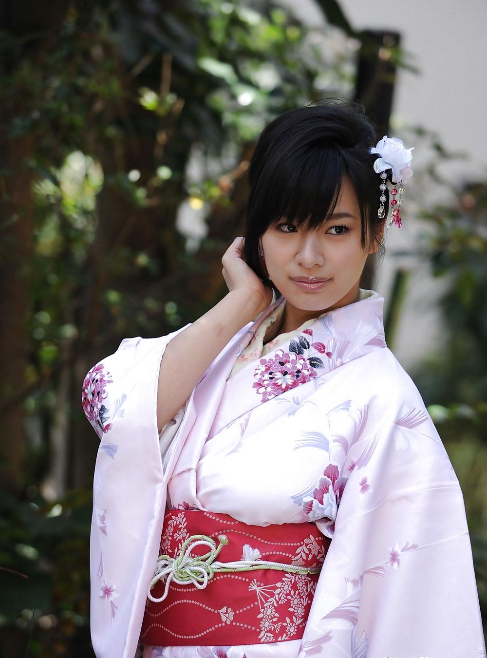 25P Hana Haruna - 10 Japanese Beauties