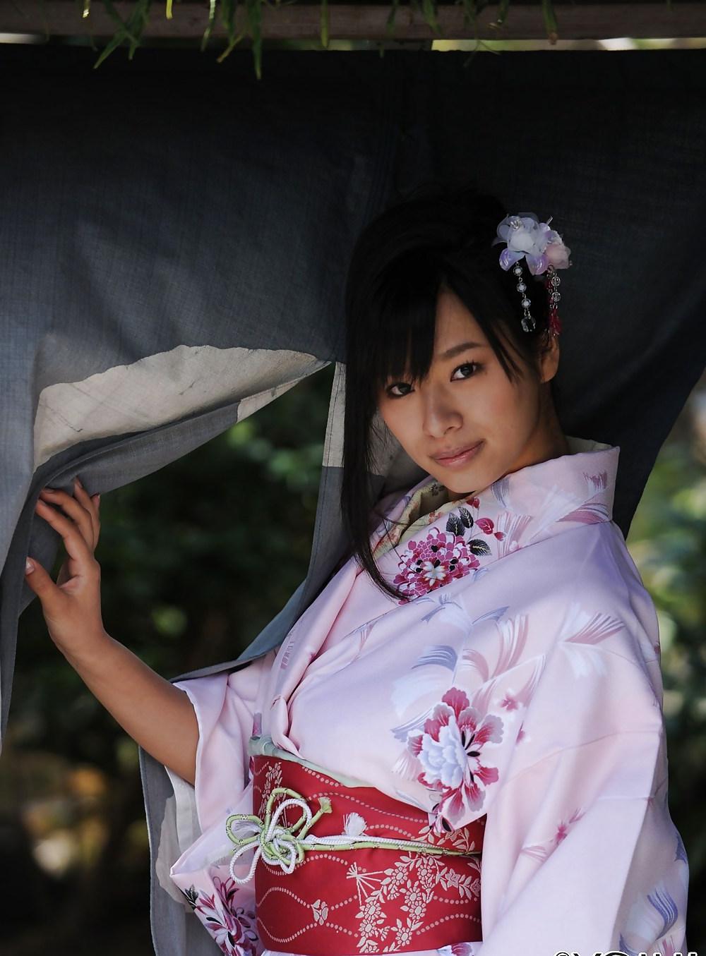 25P Hana Haruna - 10 Japanese Beauties