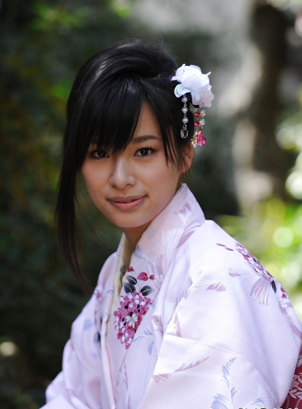25P Hana Haruna - 10 Japanese Beauties