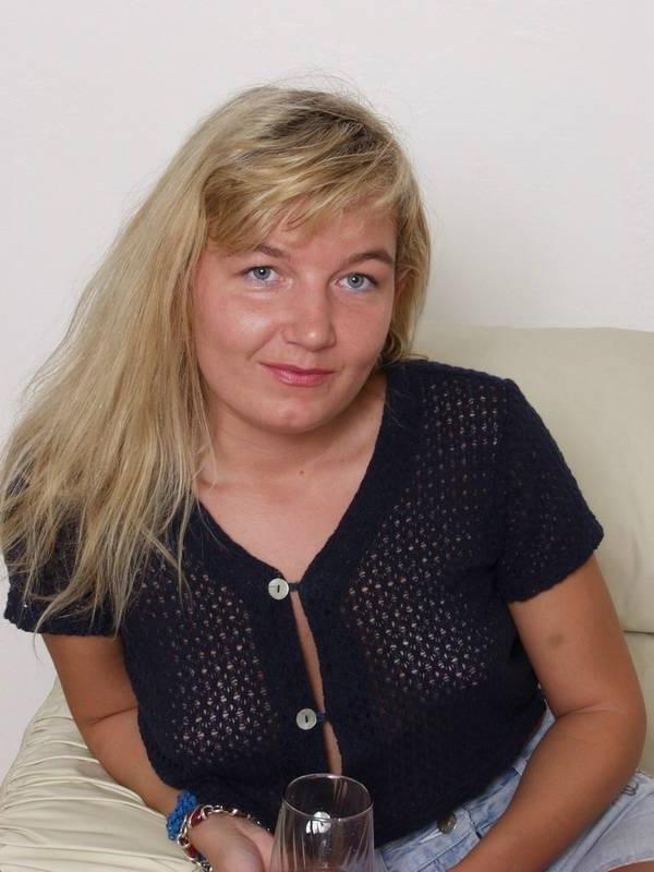 16P Mature horny lover spreading her big pussy hard