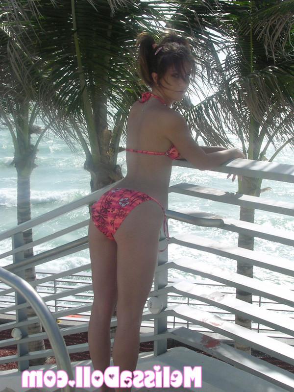 16P tight teen strips out of her bikini
