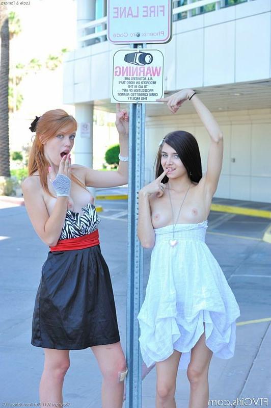 15P College girls fingerbang each other on public bench