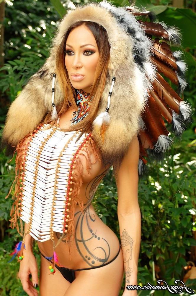 15P Sandee Westgate sexy Indian princess gets her big tits out