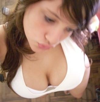 15P Gorgeous horny sweet amateur girls posing on camera naked