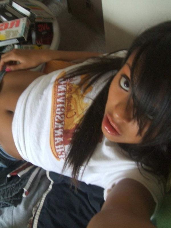 15P Gorgeous blonde teen with nice tits posing on camera naked
