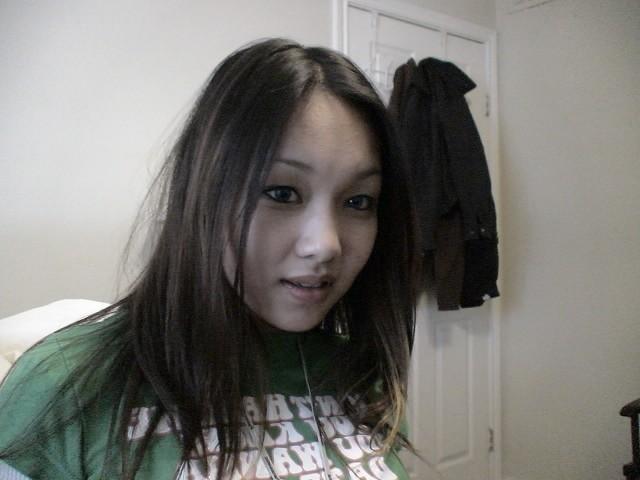 15P Fresh sexy amateur teenie posing and showing herself