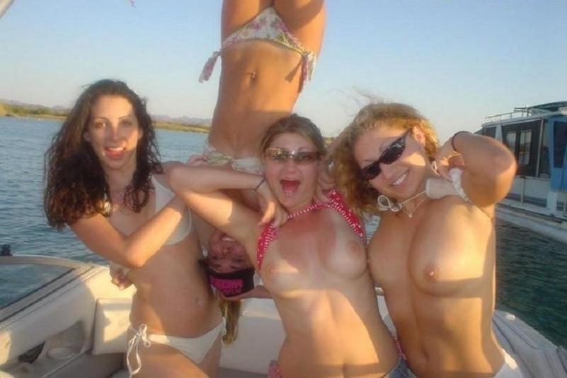 13P Gorgeous horny sweet amateur girls posing on camera naked