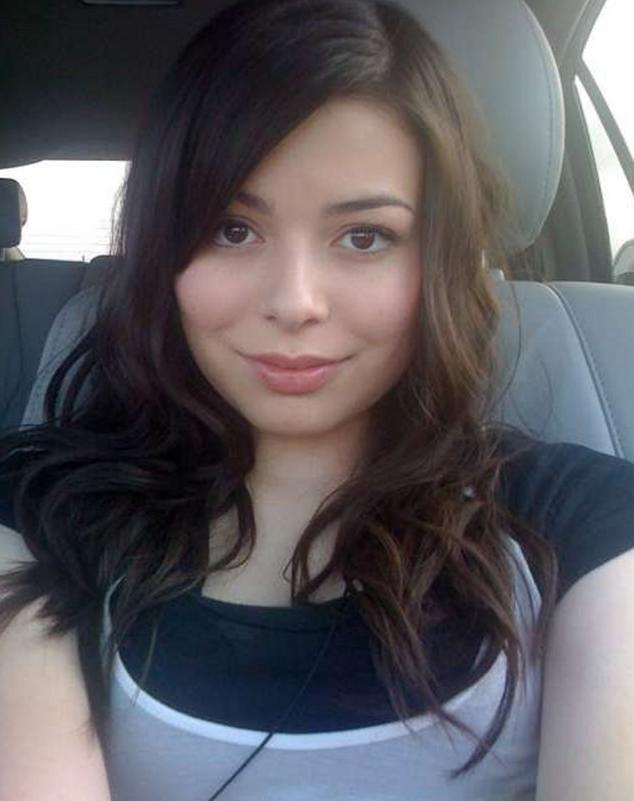15P Brunette cutie nude teen with nice tits posing on camera