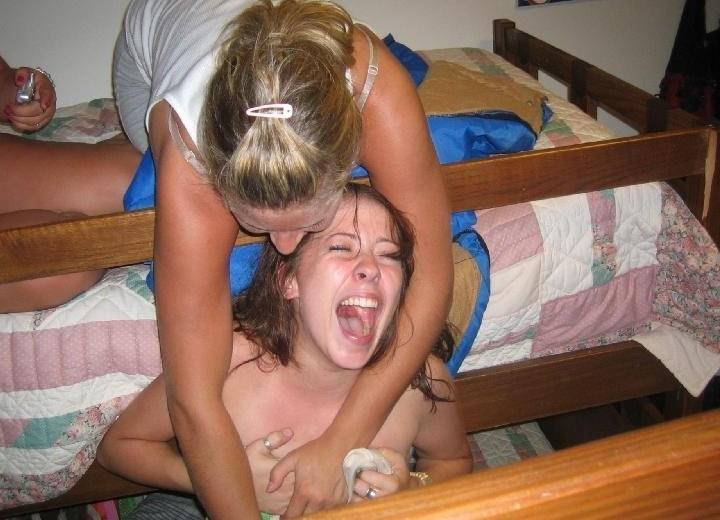 15P Amateur self shooting teens showing their bodies