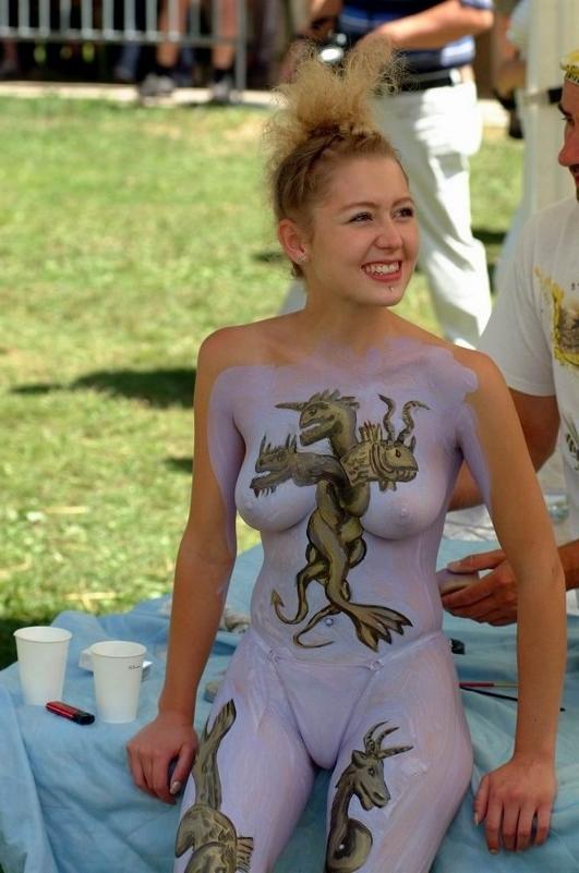 15P Gorgeous amateur girls showing their amazing bodies