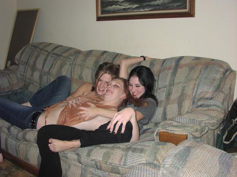 15P Amateur self shooting teens showing their bodies