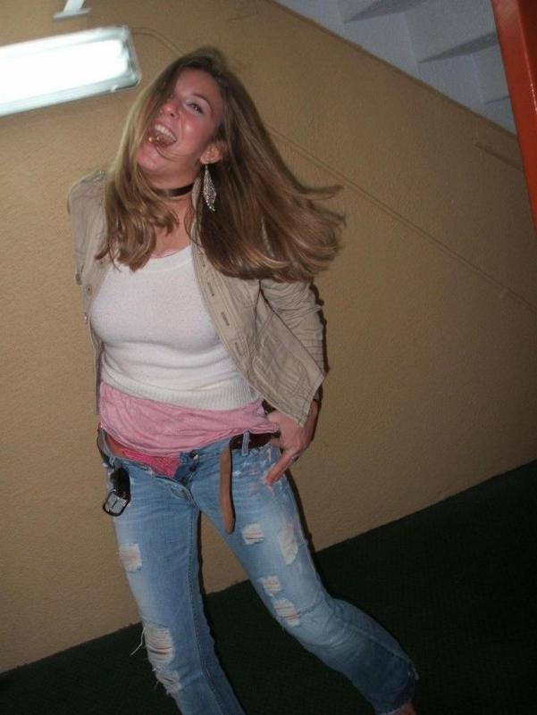 15P Amateur self shooting teens showing their bodies