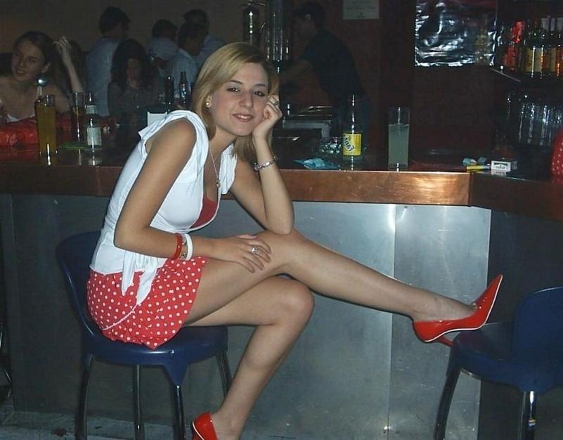 15P Gorgeous amateur girls showing their amazing bodies