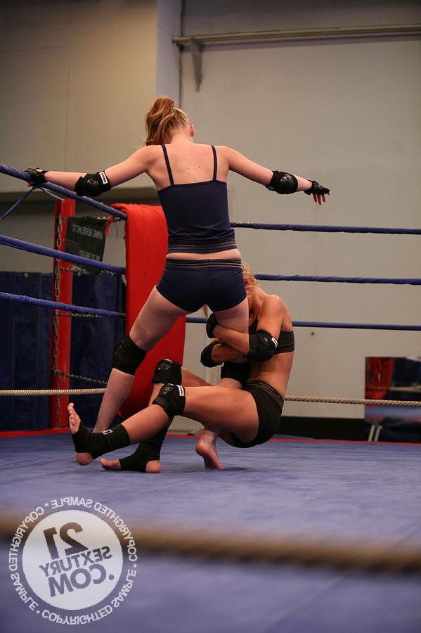 16P Blonde Nymphos in Hardcore Girl on Girl Action