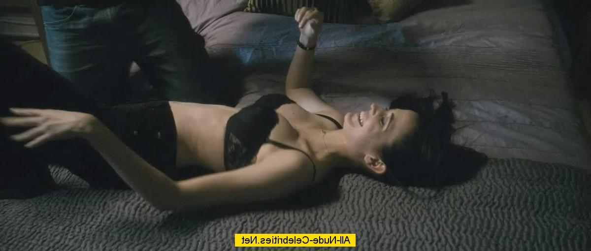16P Nude Eva Green  hot sex in bed and in bath
