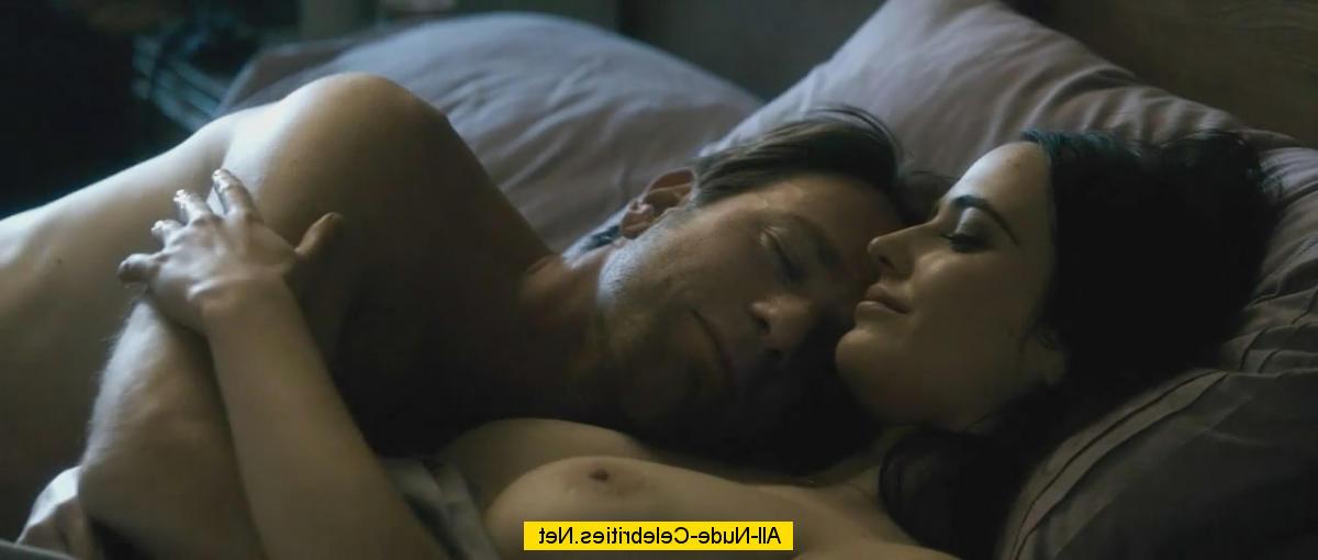16P Nude Eva Green  hot sex in bed and in bath