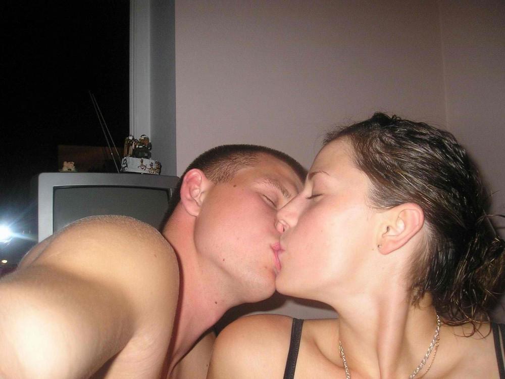 15P Tiny exgf naked in the bath tub showing her pussy and tits