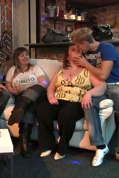 12P Drunken fatties at a bar are having an orgy and the party is fucking great with 