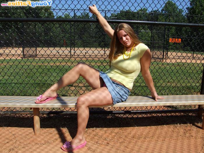 12P Cute college fatty flashes pussy at baseball field