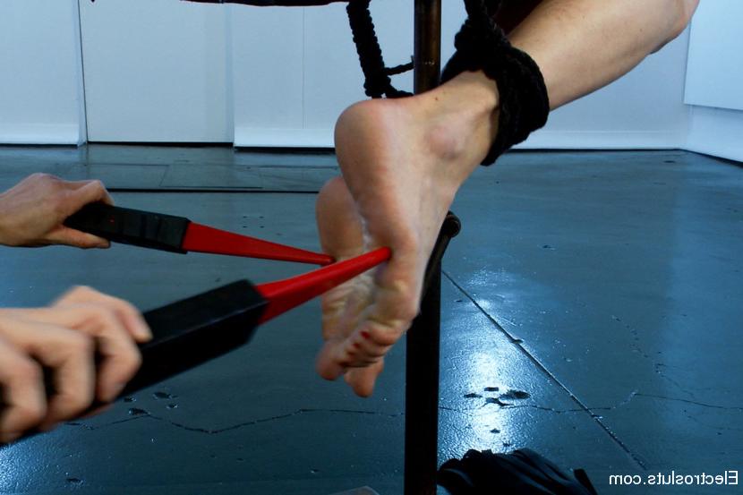 15P Sweet little Anal - Queen Audrey gets dominated with pain!
