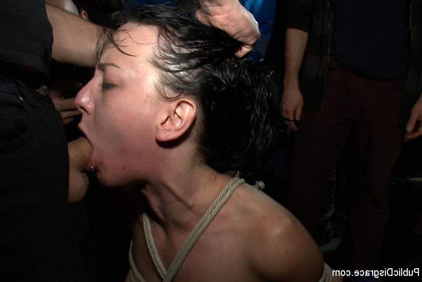15P Hot girl gets exposed at a bar where patrons cover her in beer !