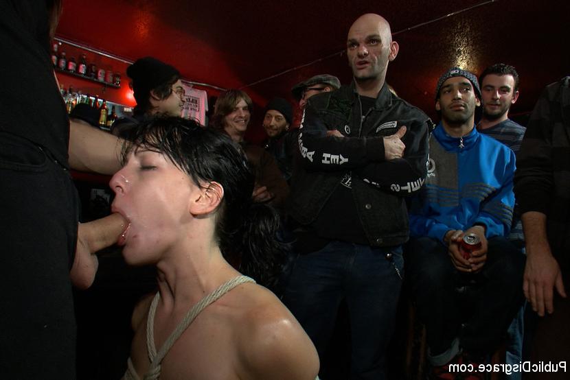 15P Hot girl gets exposed at a bar where patrons cover her in beer !
