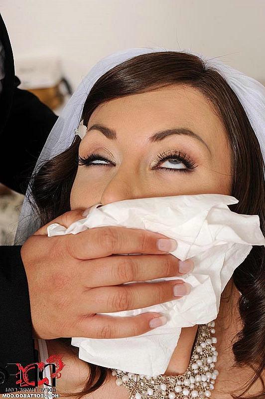 16P Clanddi Jinkcego big tits bride is bound and dominated by busty lezdom Rebecca J