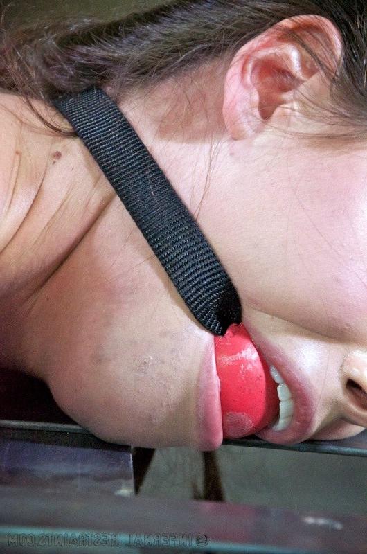 16P Casey Calvert clamped and chained her wet pussy machine fucked
