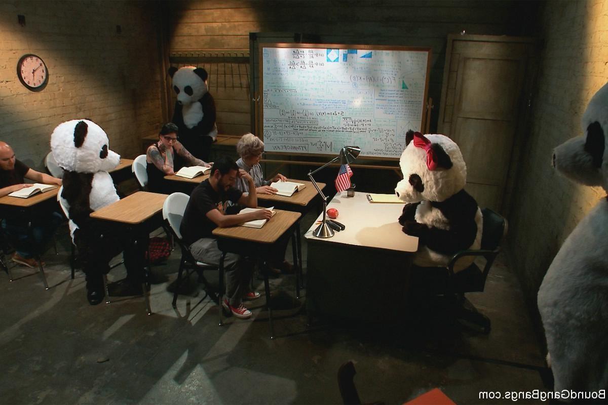 22P Babe gets gangbanged by a pack of angry panda bears
