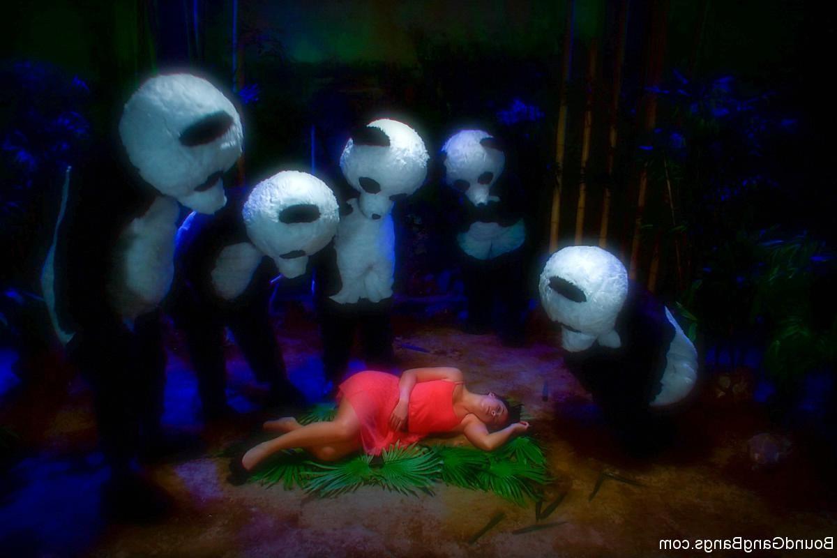 22P Babe gets gangbanged by a pack of angry panda bears