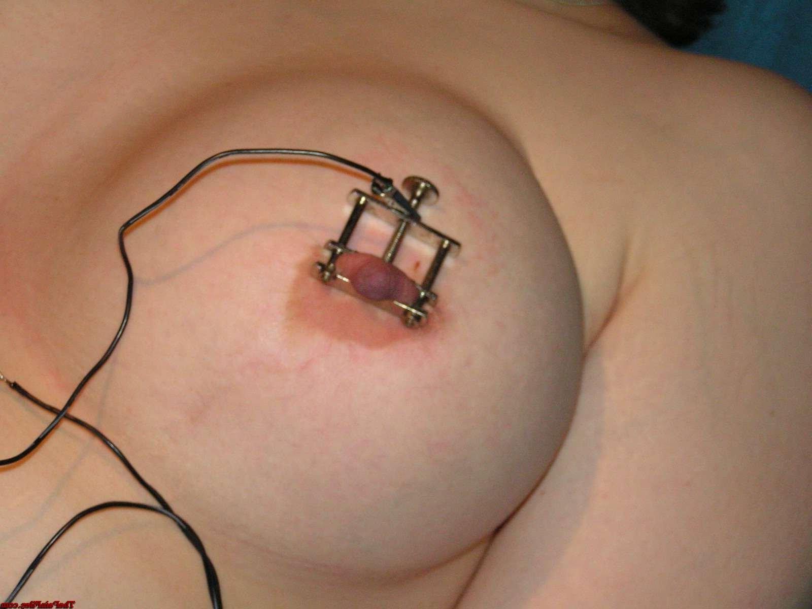 16P Mature painsluts electro torture and needle pain on nipples and feet for Sophia