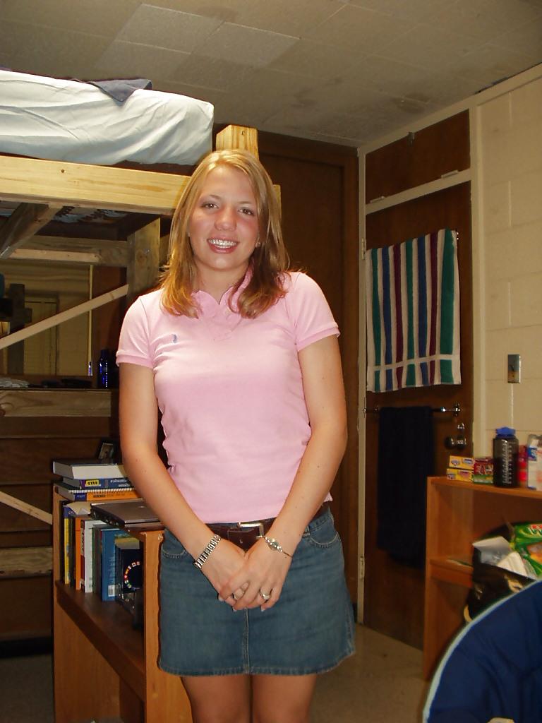 25P Blond Amateur Girlfriend