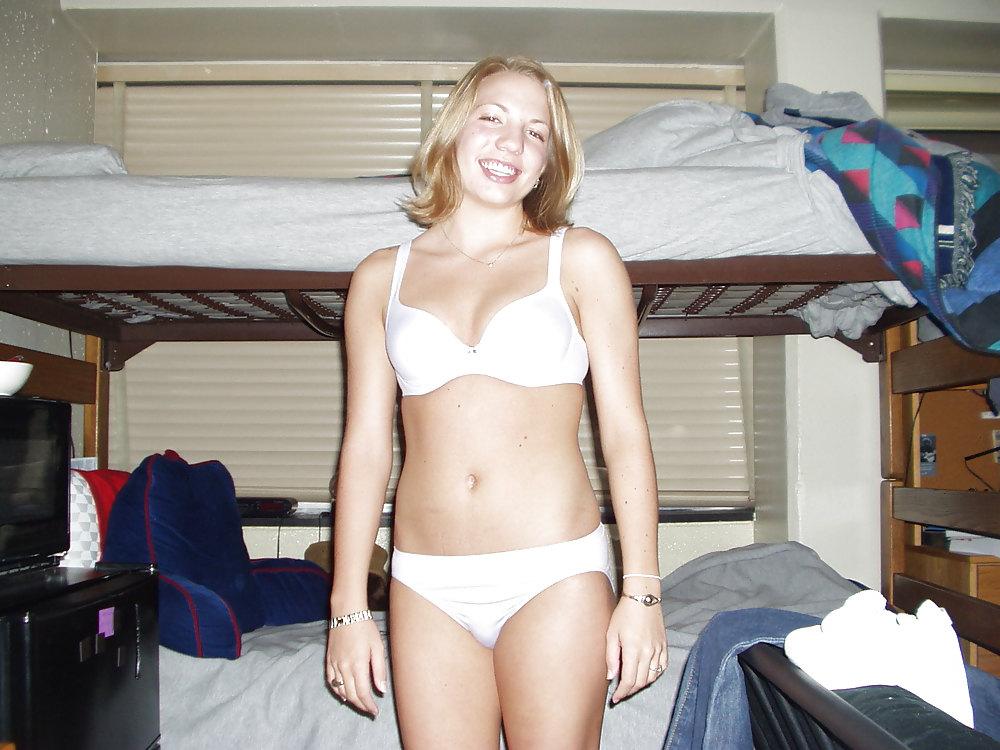 25P Blond Amateur Girlfriend