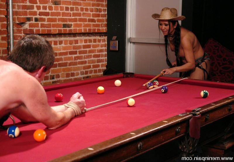 14P Chick dominates and fucks guy with strapon