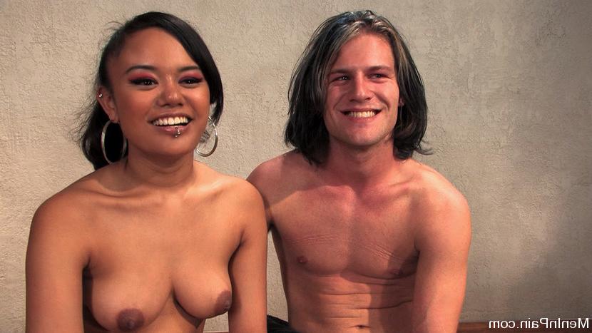 15P Mistress Annie Cruz fucks slave guy in butt with strap on