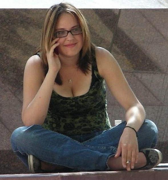 12P Big tits girlfriends naked on beacg