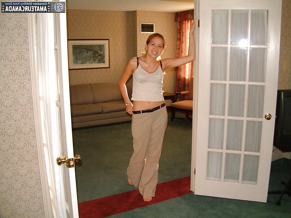 9P Native Tanya with puffy nipples masturbates in hotel room