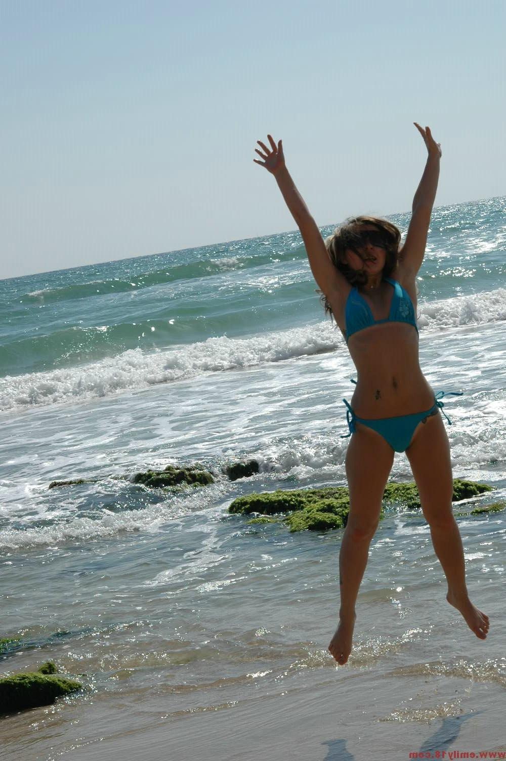 16P Bikini beach teen in sunglasses