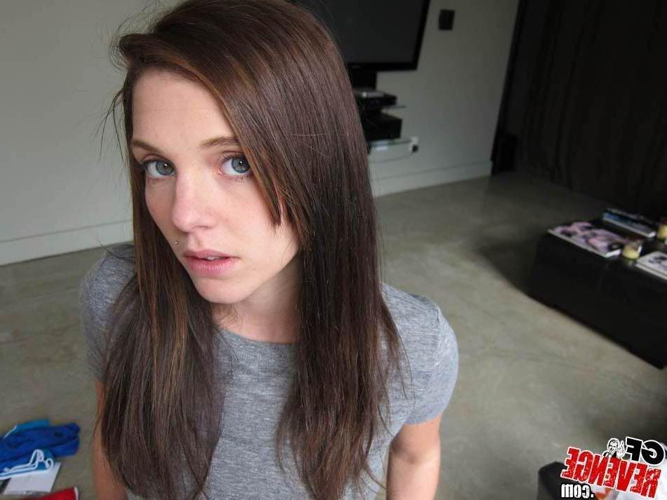 12P Petite amateur chick getting nailed
