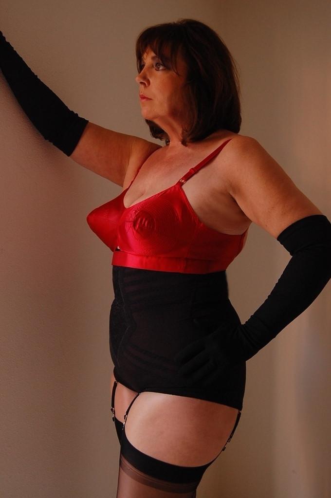 15P sexy girls in girdles and stockings