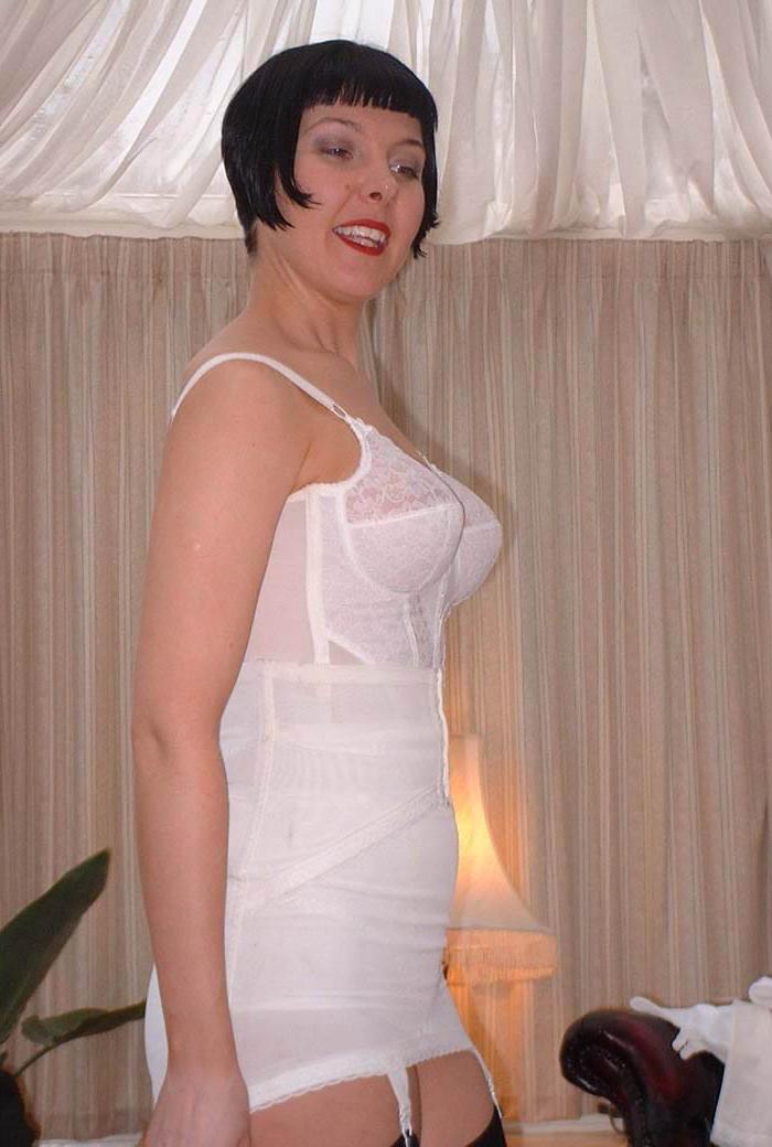 15P sexy girls in girdles and stockings