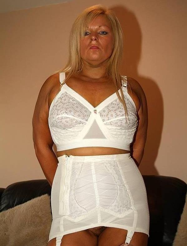 15P sexy girls in girdles and stockings
