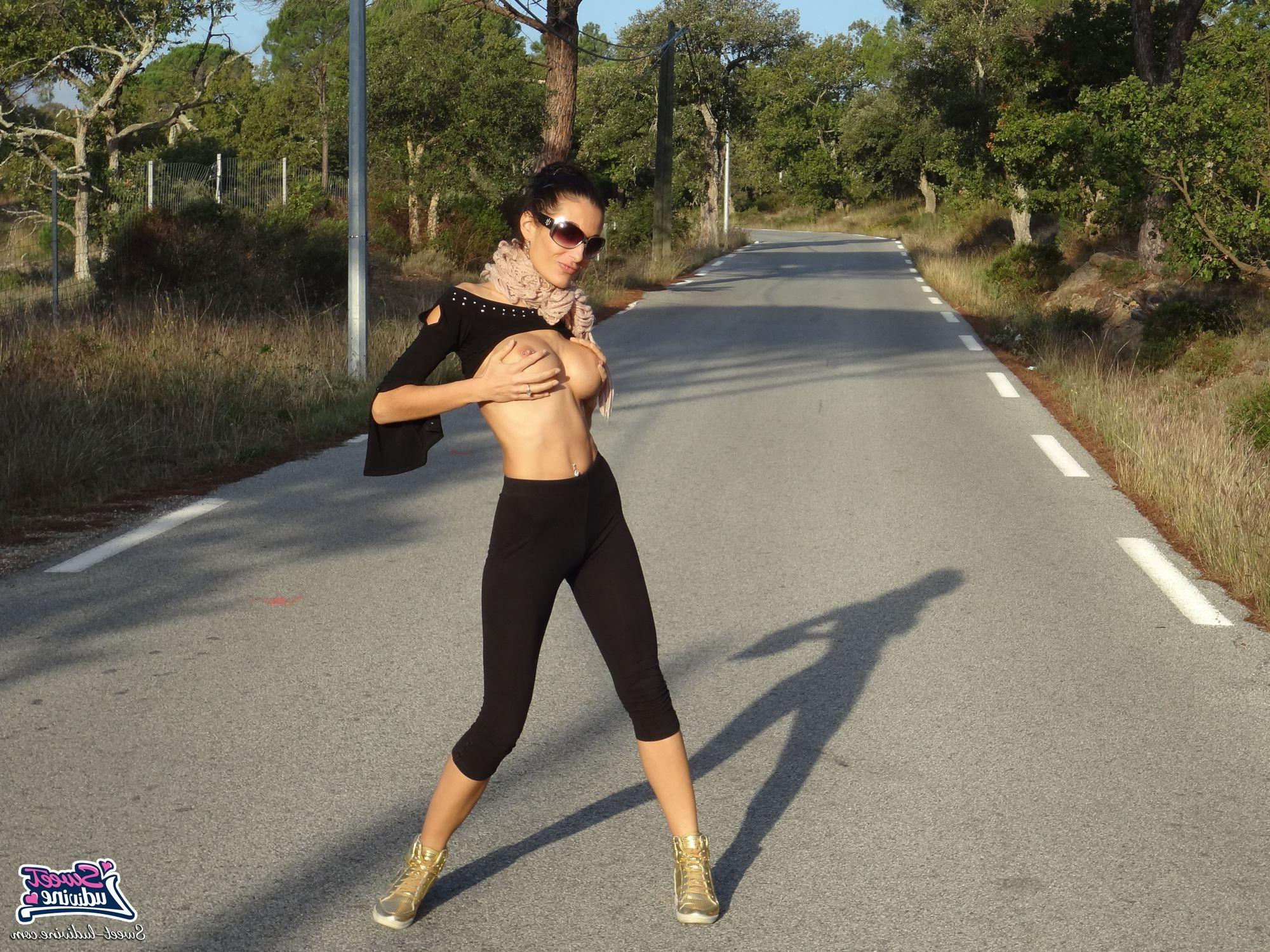 12P Naked skinny babe outside
