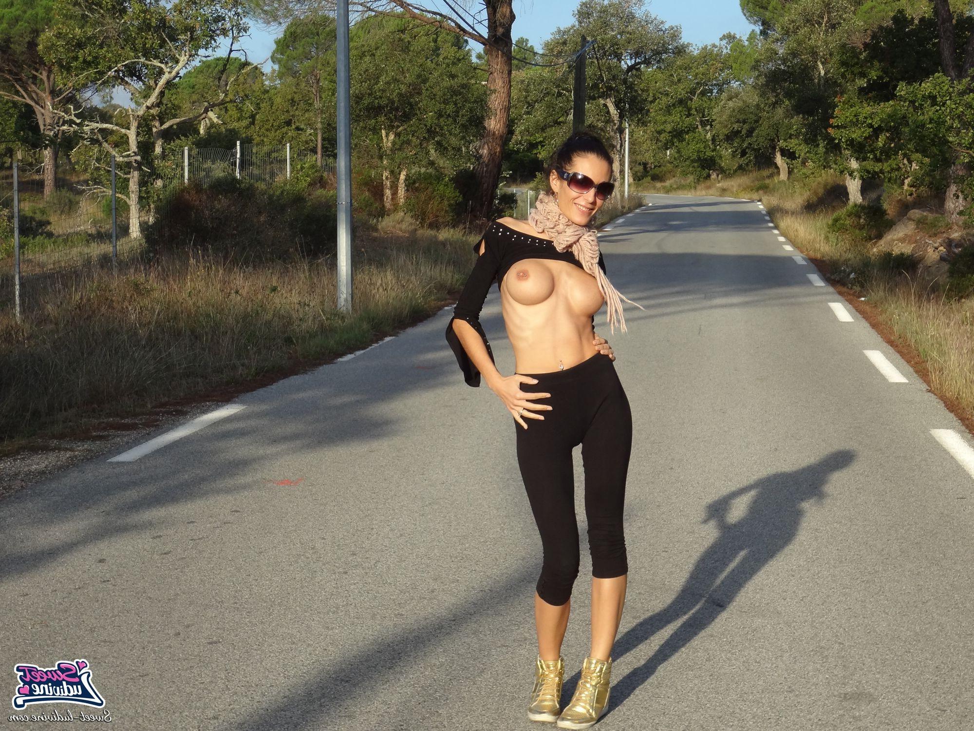12P Naked skinny babe outside