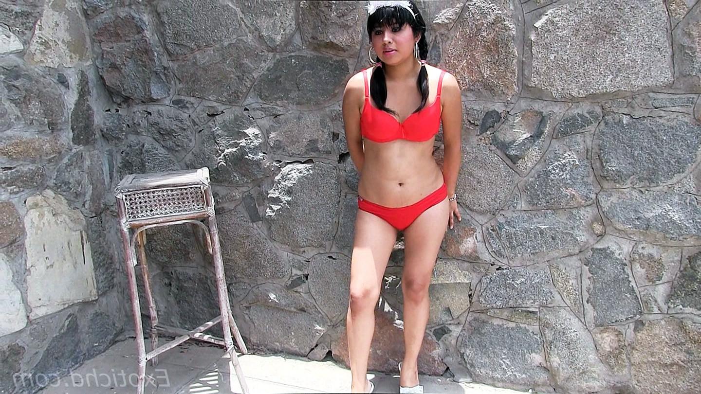 15P Latina teen Claire strips off bra and panties outdoors