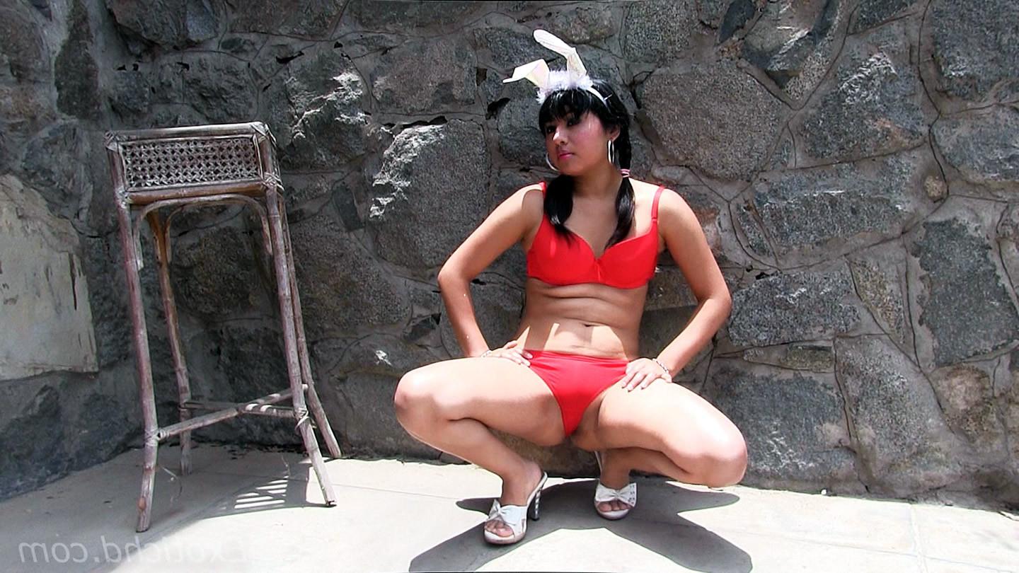 15P Latina teen Claire strips off bra and panties outdoors